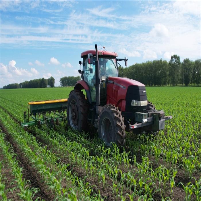 苜蓿草農(nóng)機保養(yǎng)做好這 4 步，使用壽命多 3 年